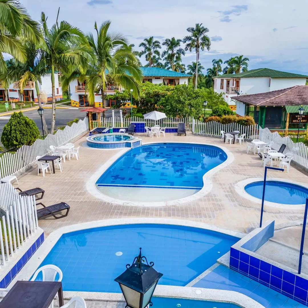 Hotel Campestre la Aldea Gold Travel Colombia Tour al eje cafetero